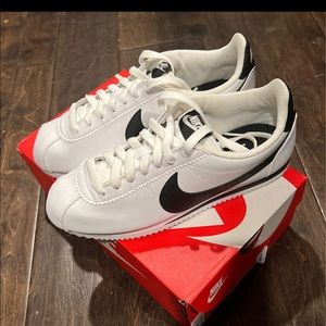 Nike Cortez- Womens 8.5